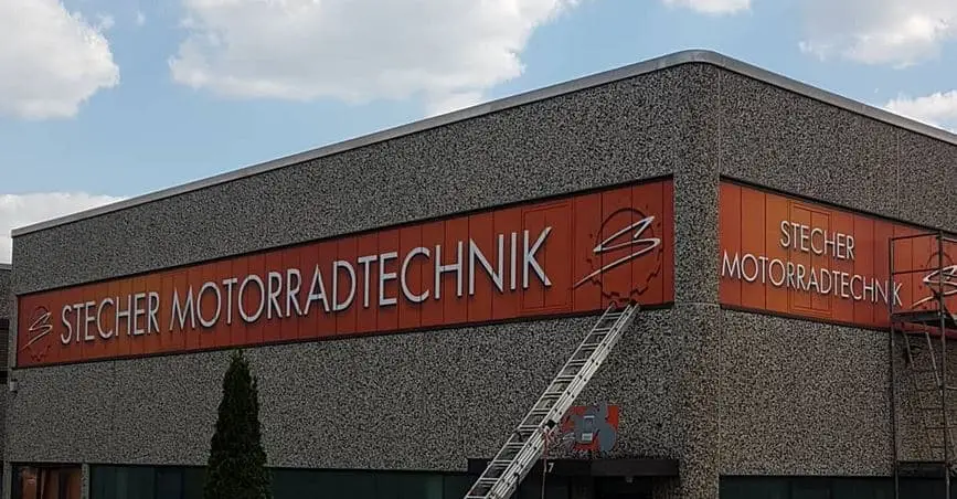 Digitaldruck Werbebeschriftung Stecher Motorradtechnik